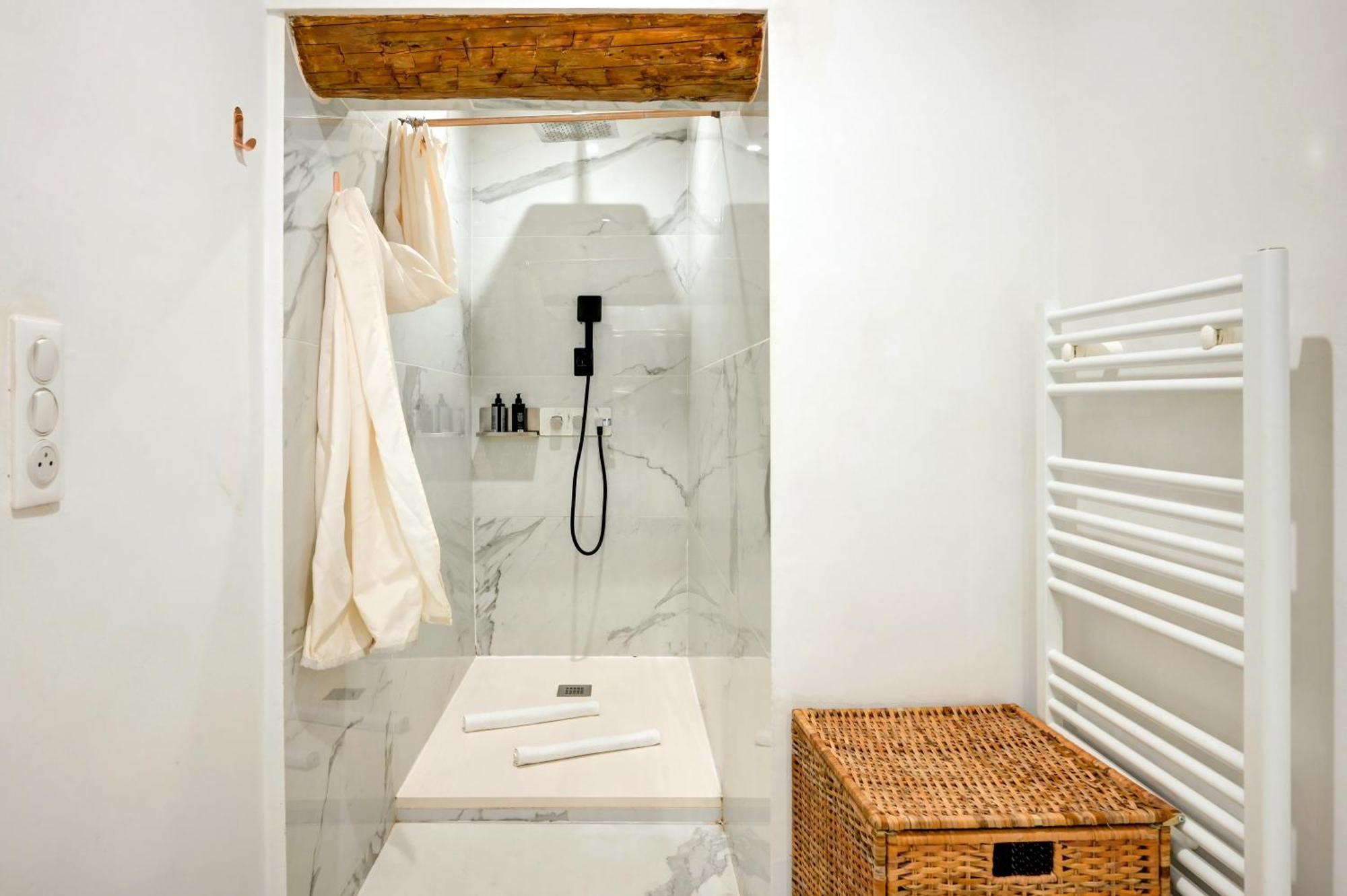 Les Suites De Montigny Aix-en-Provence Szoba fotó